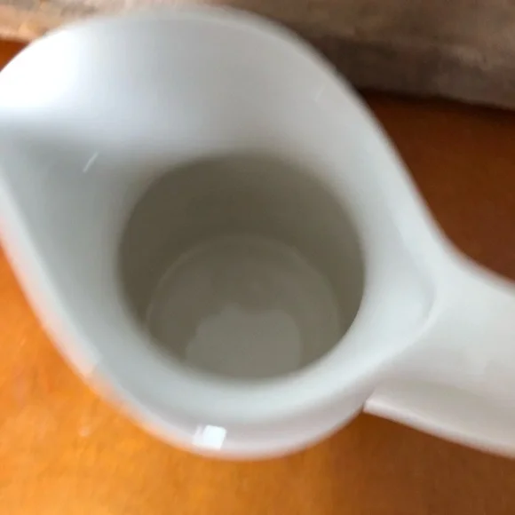 Vintage Pfaltzgraff April Stoneware Pitcher - Picture 5 of 6